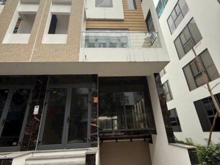 Bán nhà liền kề, hướng Nam, khu A2.4 giá 13 tỷ